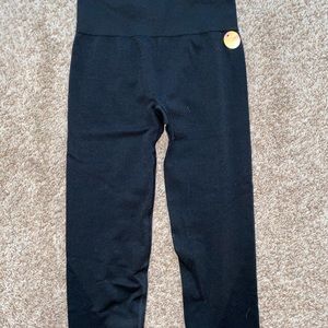 New seamless black Victoria’s Secret leggings